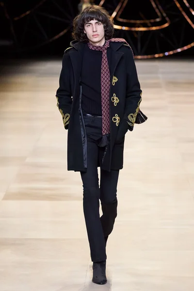 Look 27